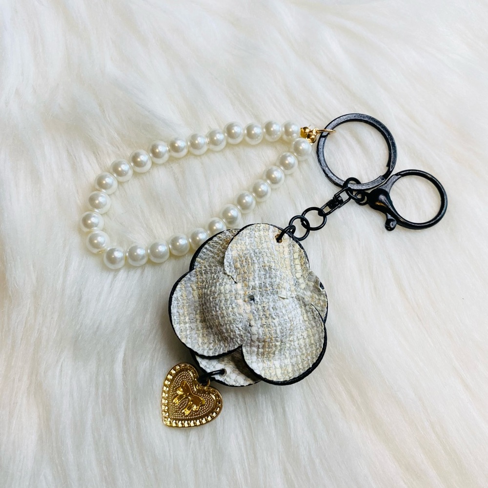 Camellia flower Bag Charm Keychain Pearl Strap Beige White Accessories New - Picture 5 of 5